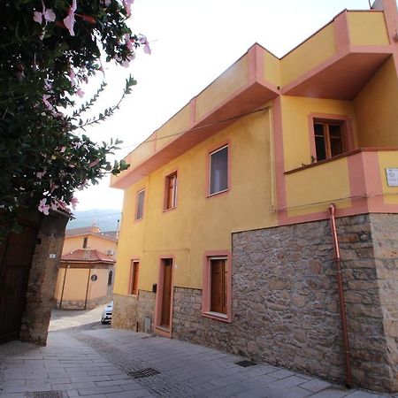 La Casa Rosada Arbus Villa Bilik gambar